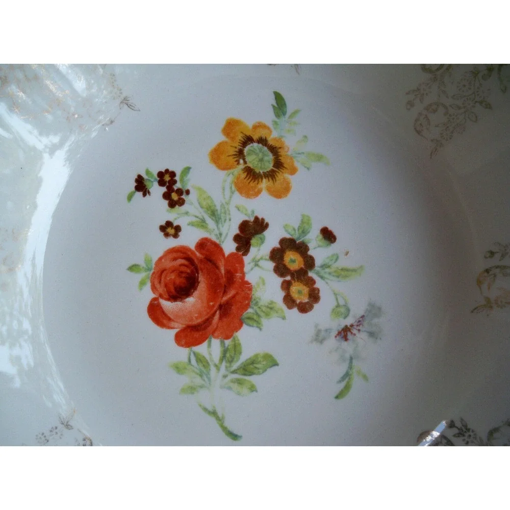 Vintage Scalloped Edge Round Ceramic Serving/Vegetable Bowl Gold‎ Trim Flowers